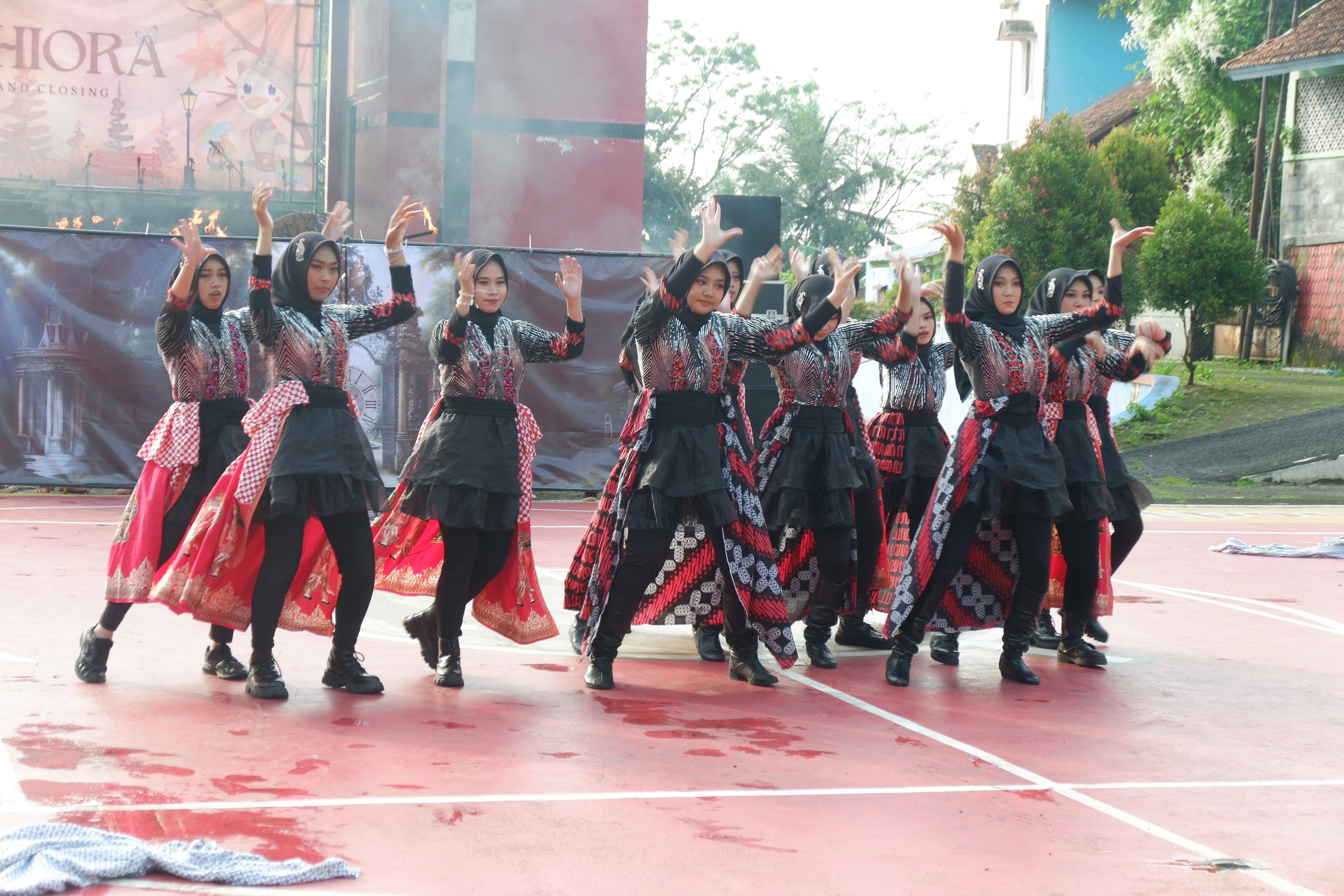 SMANSA MENARI